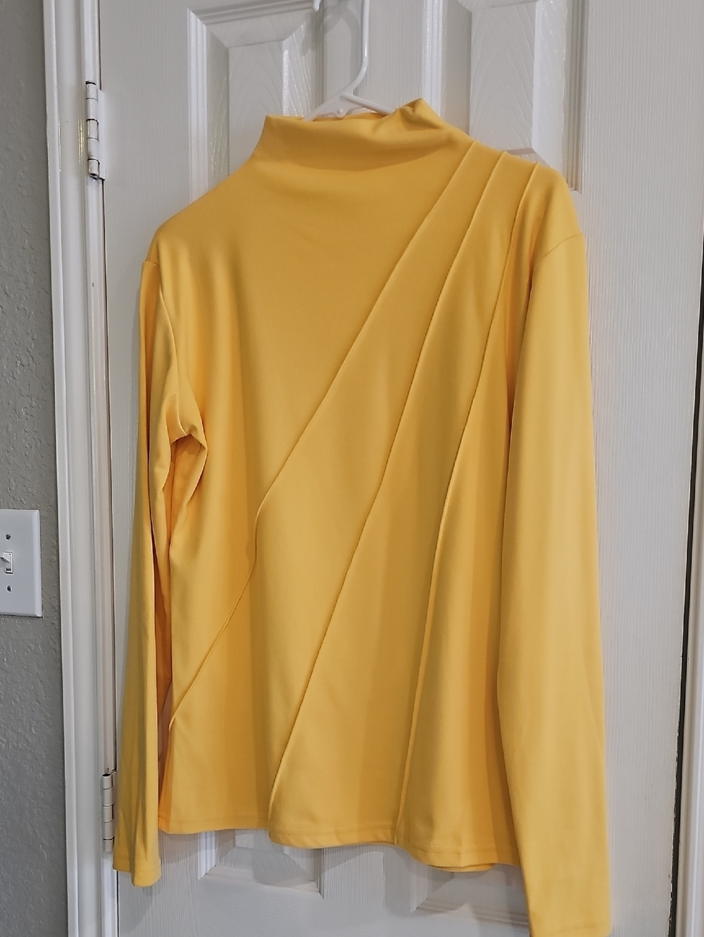 New XL Women's Soft LYellow Mock Neck Long Sleeve Top with Diagonal Paneling